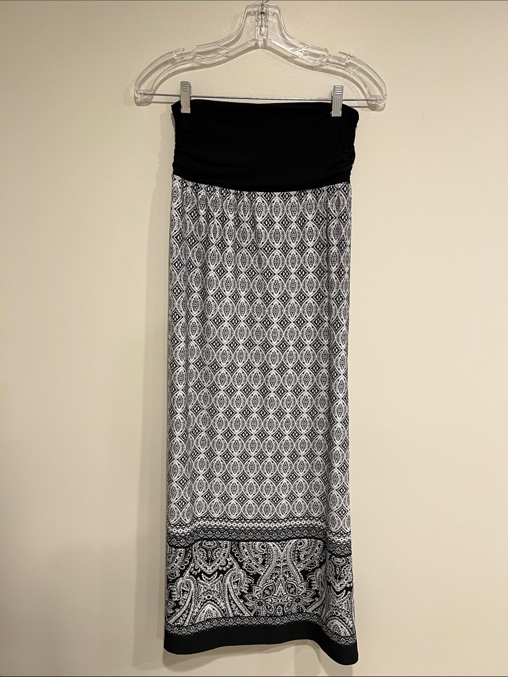I.N. Studio Black and White Printed Fold-Over Waist Maxi Skirt